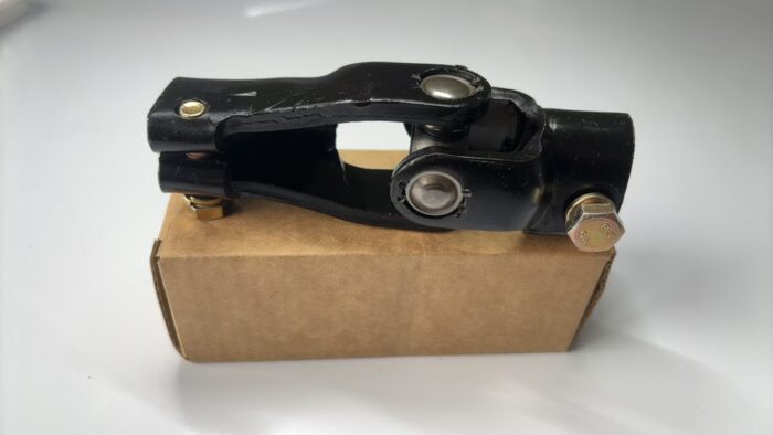 Club Car Steering Lower Knuckle Yoke 103810201 - Image 2
