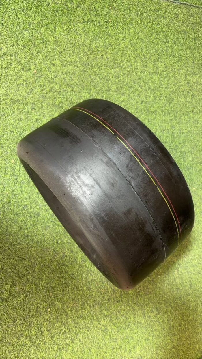 Smooth Tire- 18×9.5-8(4ply) WANDA
