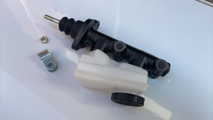 Toro Master Cylinder 104-6782 - Image 5
