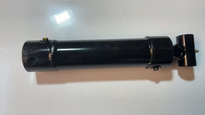 John Deere Hydraulic Cylinder TCA18099 - Image 2