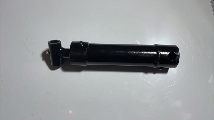 John Deere Hydraulic Cylinder TCA18099
