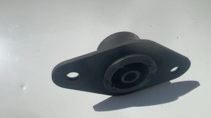 Toro Mount - Engine 83-1030 (Genuine) - Image 3