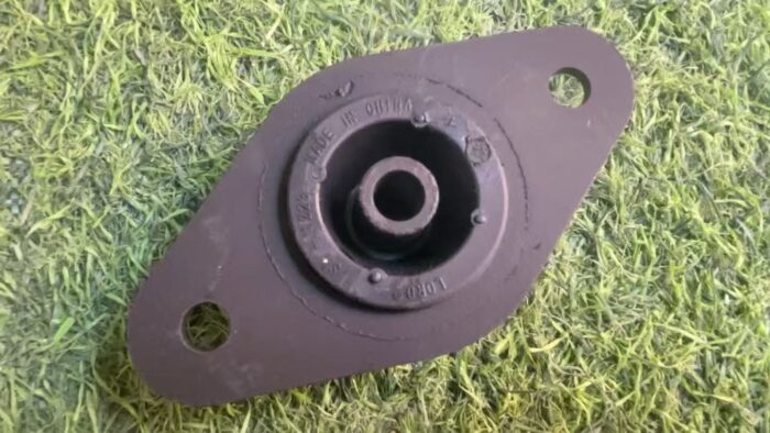 Toro Mount - Engine 83-1030 (Genuine) - Image 9