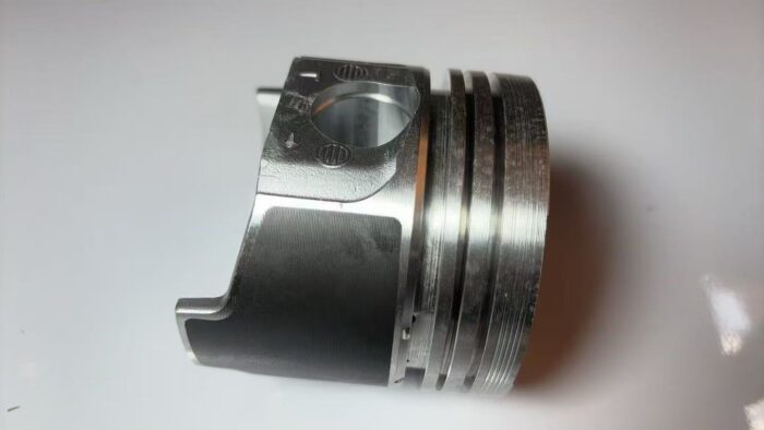 Kubota D1105T Piston - Image 4