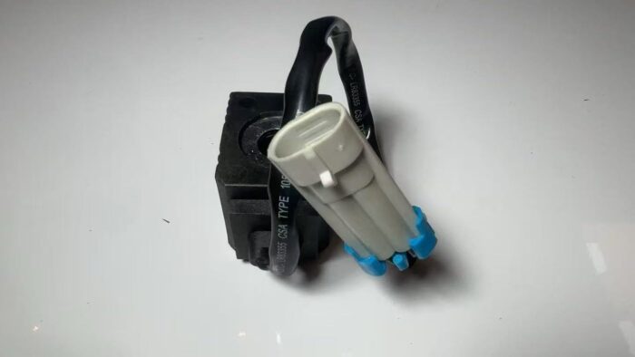 John Deere Valve Solenoid TCA14065 - Image 3