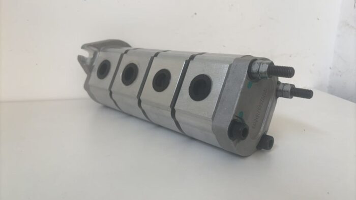 Toro Gear Pump Assy 105-7576 - Image 2