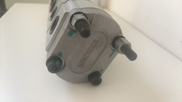 Toro Gear Pump Assy 105-7576 - Image 3