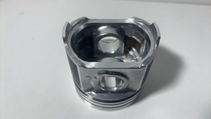 Kubota V2203 Piston（STD) - Image 2