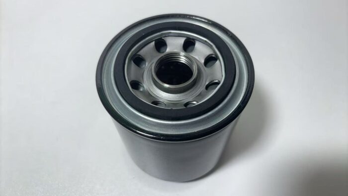 John Deere Oil Filter M131053 - Image 2