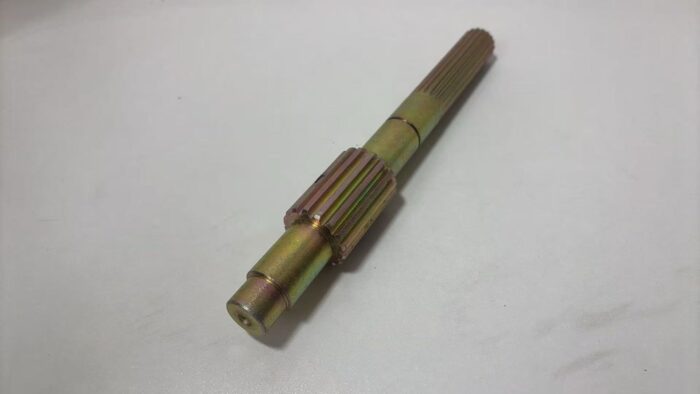 John Deere Transaxle Input Shaft M810663 - Image 4