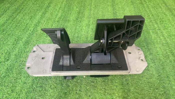 Club Car Accelerator Pedal Assembly 102595021 103974821 - Image 4