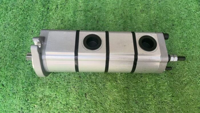 Toro Gear Pump Assembly 107-4547 - Image 4