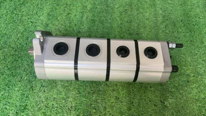 Toro Gear Pump Assembly 107-4547 - Image 2