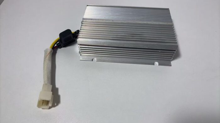 EZGO LXI DC to DC Converter 3702100-JSA2C481-0000 - Image 5