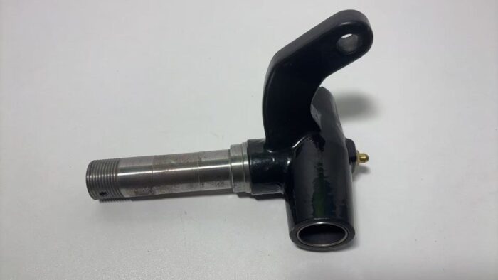EZGO TXT Driver side spindle 70673-G02 - Image 3