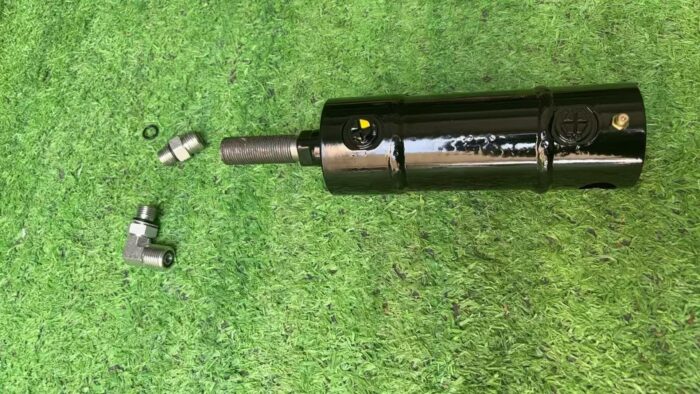 John Deere Lift Arm Hydraulic Cylinder AUC19775 - Image 3