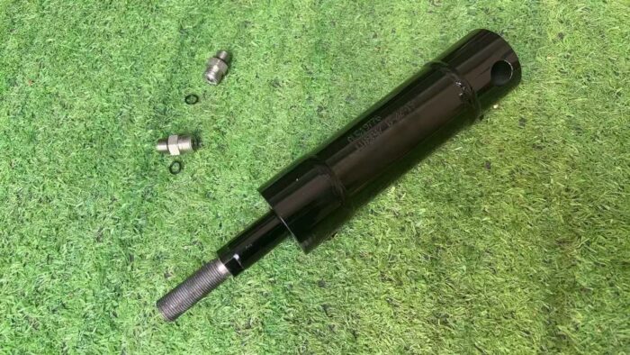 John Deere Lift Arm Hydraulic Cylinder AUC19776