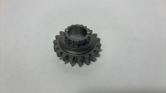 John Deere Transaxle Input Shaft Gear M806722 - Image 4